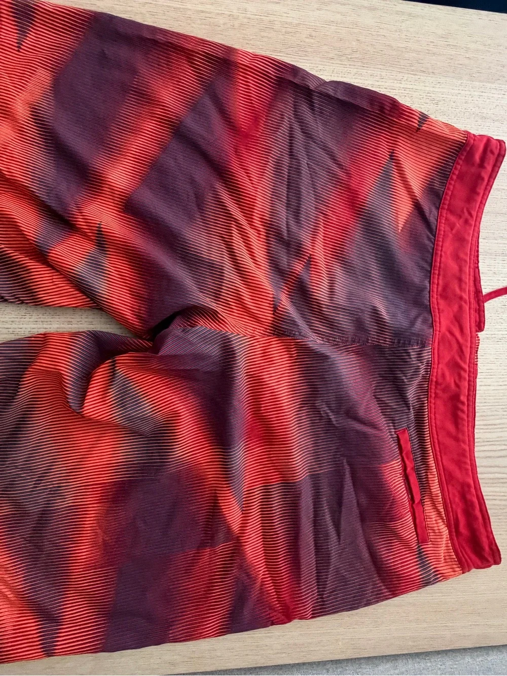 Nike Mens Trunks Swim Board Shorts Size 38 Multicolor Striped Drawstring Pocket